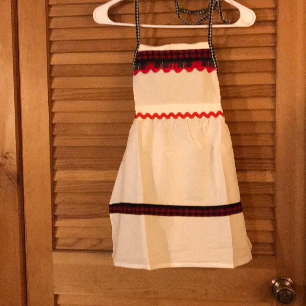 Adult or child’s apron